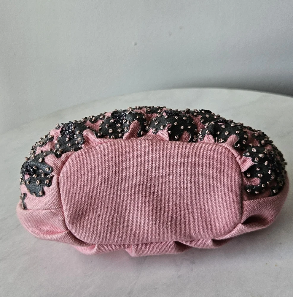 ANTHROPOLOGIE IPA-NIMA Elephant
Kiss Lock Women's Beaded Pink Clutch Wallet - Picture 7 of 14